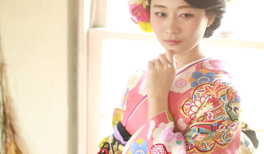成人式の振袖はいつから始まったの 人生の節目をより素敵に彩ります 株式会社鈴屋が運営する女性目線のメディアサイトmol モル